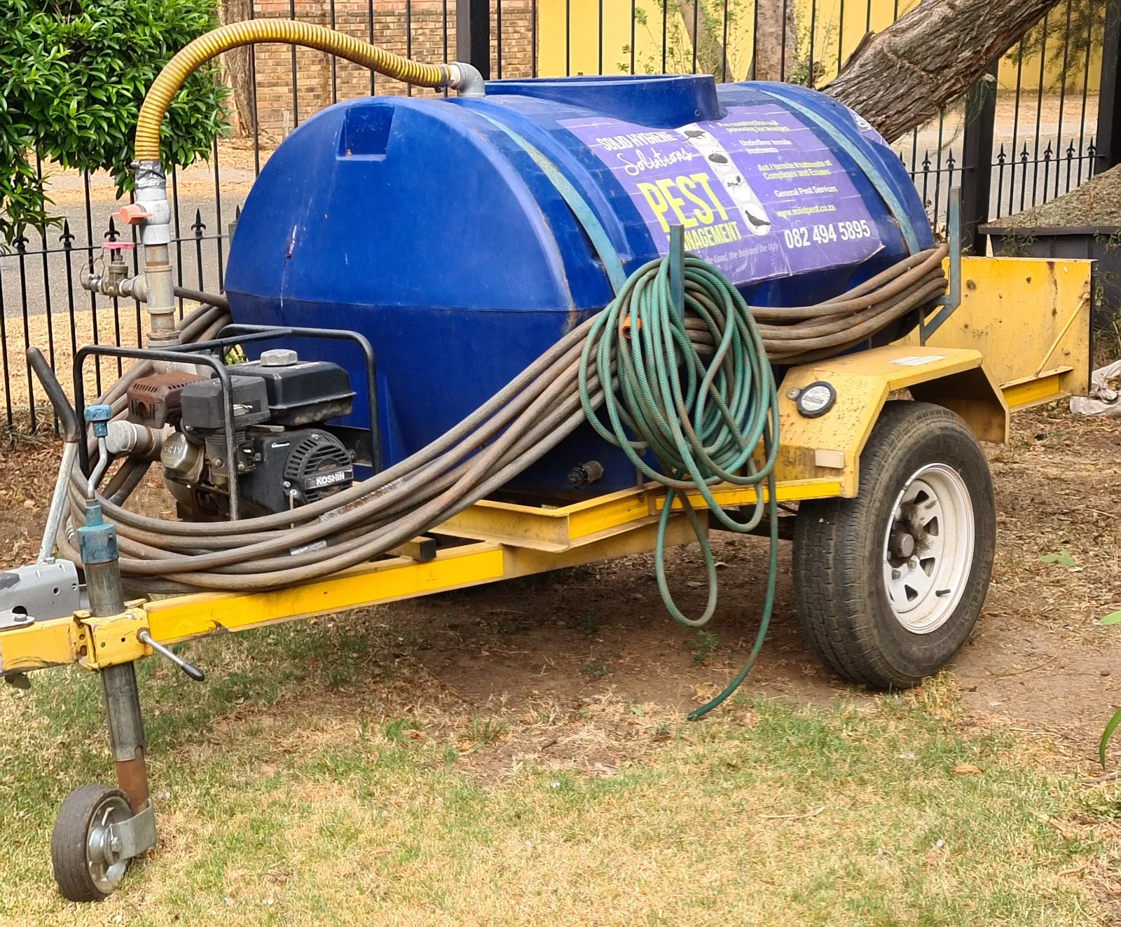 Solid Pest's 1,000-litre tank trailer with its hose reels